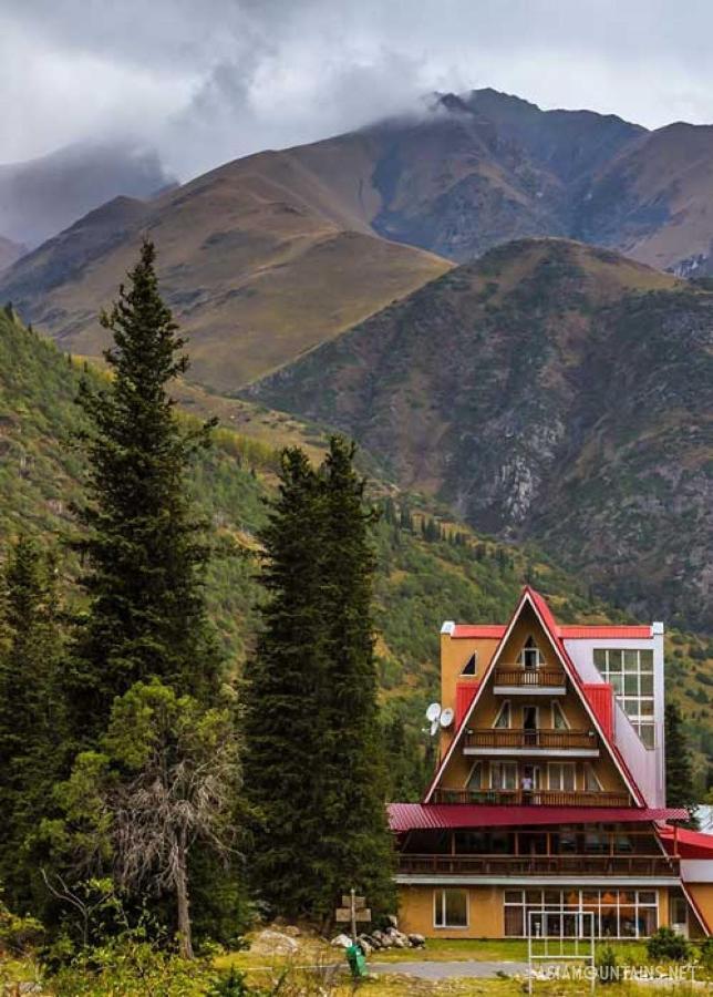 Ocean Hotel Bișkek Exterior foto